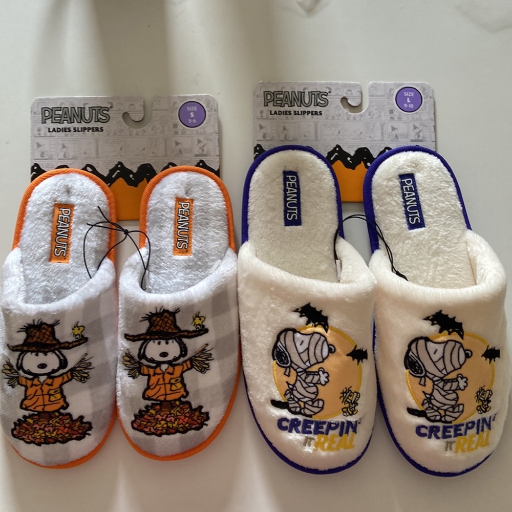 Peanuts Snoopy Slippers Soft and Comfy Large (Last one!)